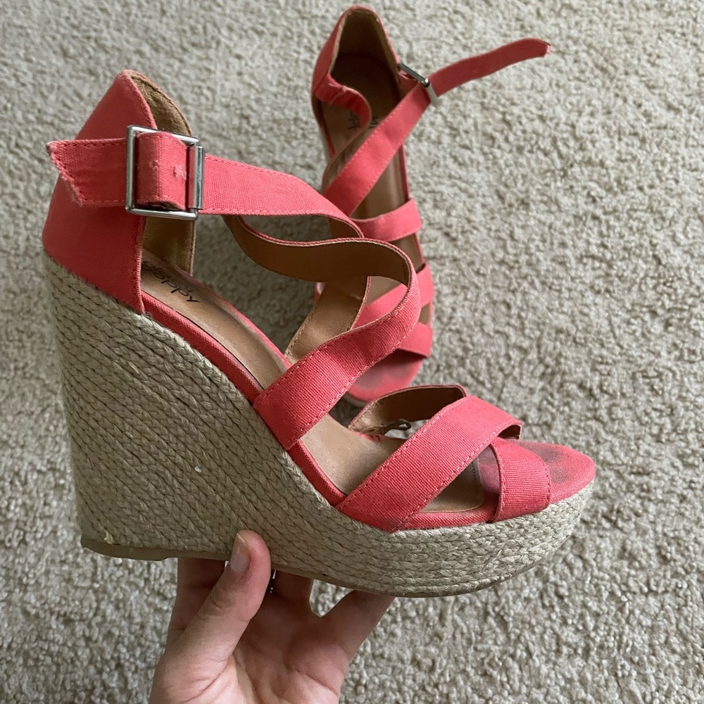 coral Pac Sun wedges